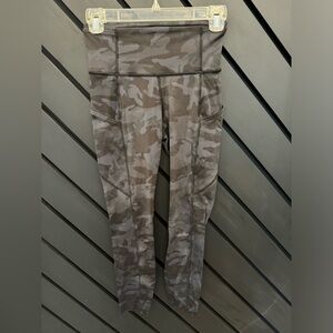 Lululemon black camo leggings 4